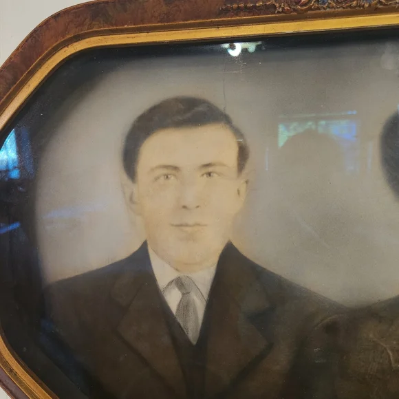 Antique Charcoal Drawing Art Wood Ornate Floral Frame Convex Bubble Glass Gold - Picture 7 of 15